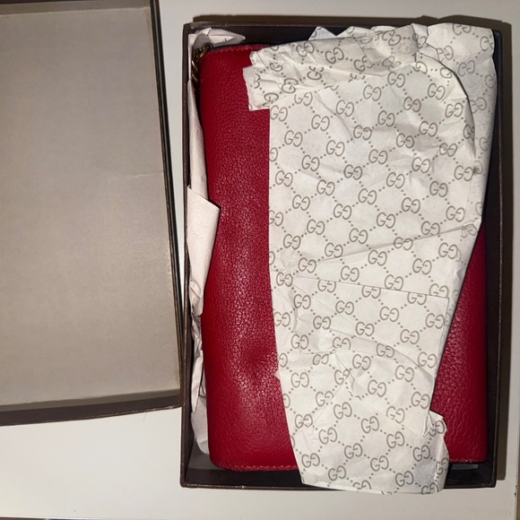 Gucci GG Marmont Chain Wallet - Picture 3 of 11